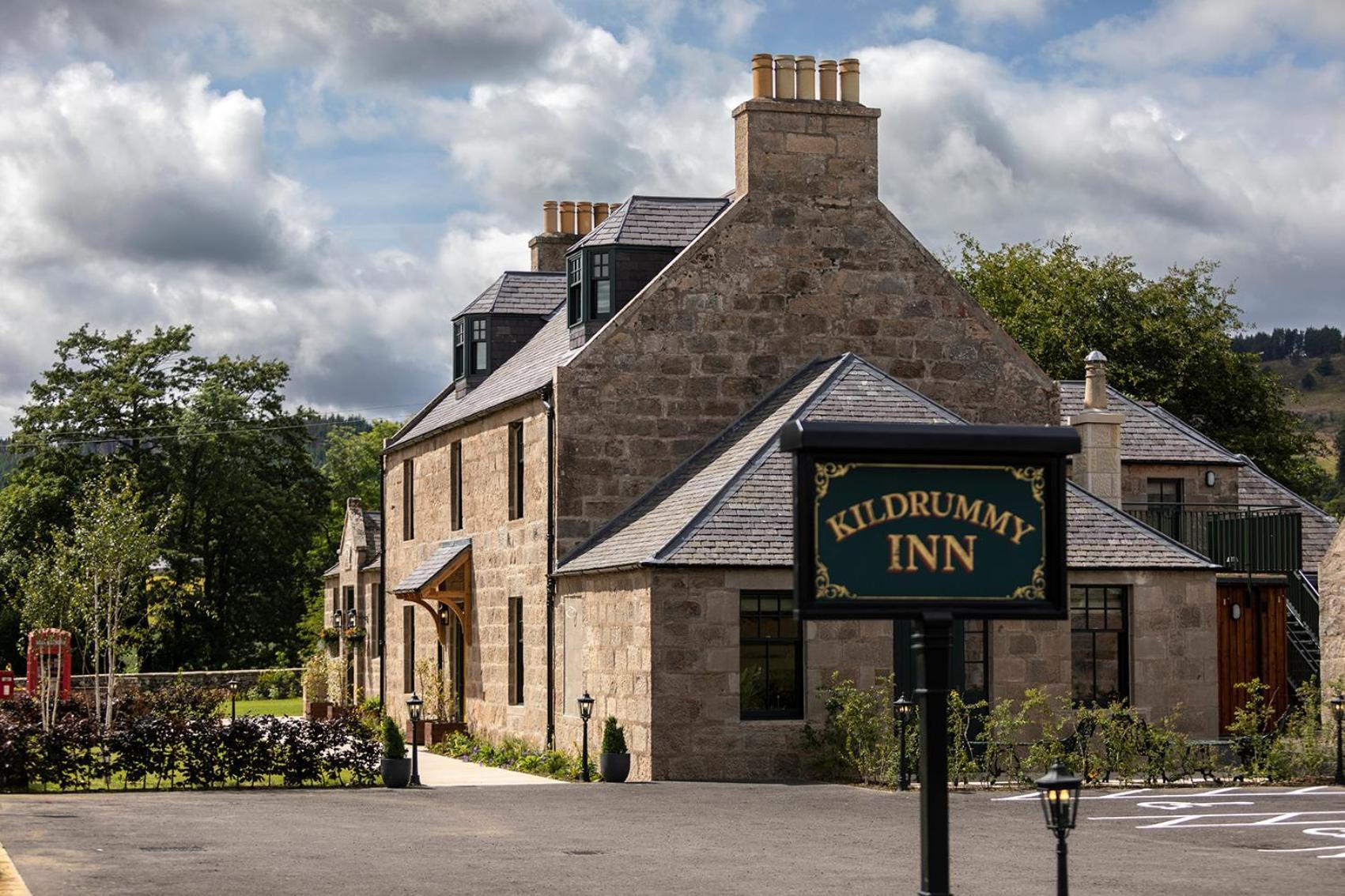 Kildrummy Inn Exterior photo